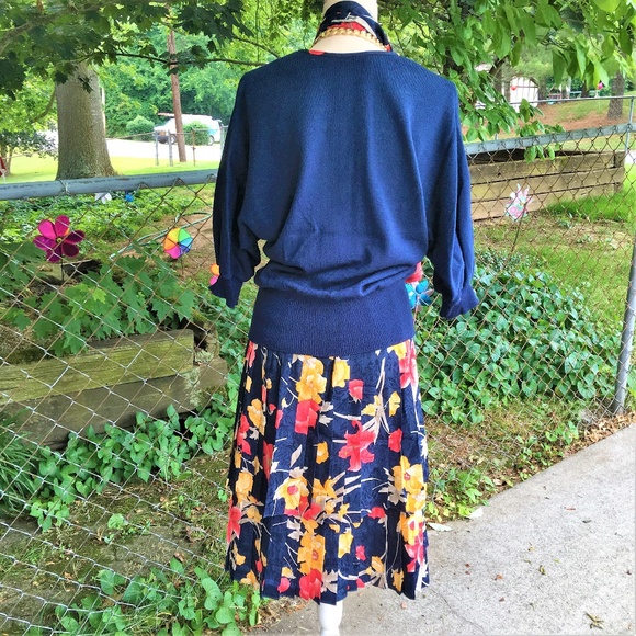 Anthony Sicari Navy Floral Top & Skirt Set - Picture 3 of 8